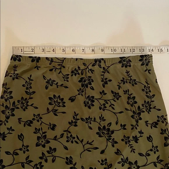 Floral Olive Green Maxi Skirt Size Large - Picture 7 of 9